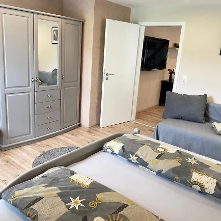 Haus Gisela - Schlossberg Apartamento *
